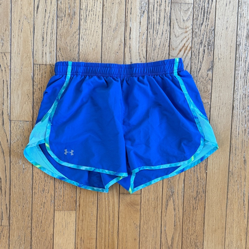 Under Armour Womens Semi-Fitted Heat Gear Athletic shorts size small
